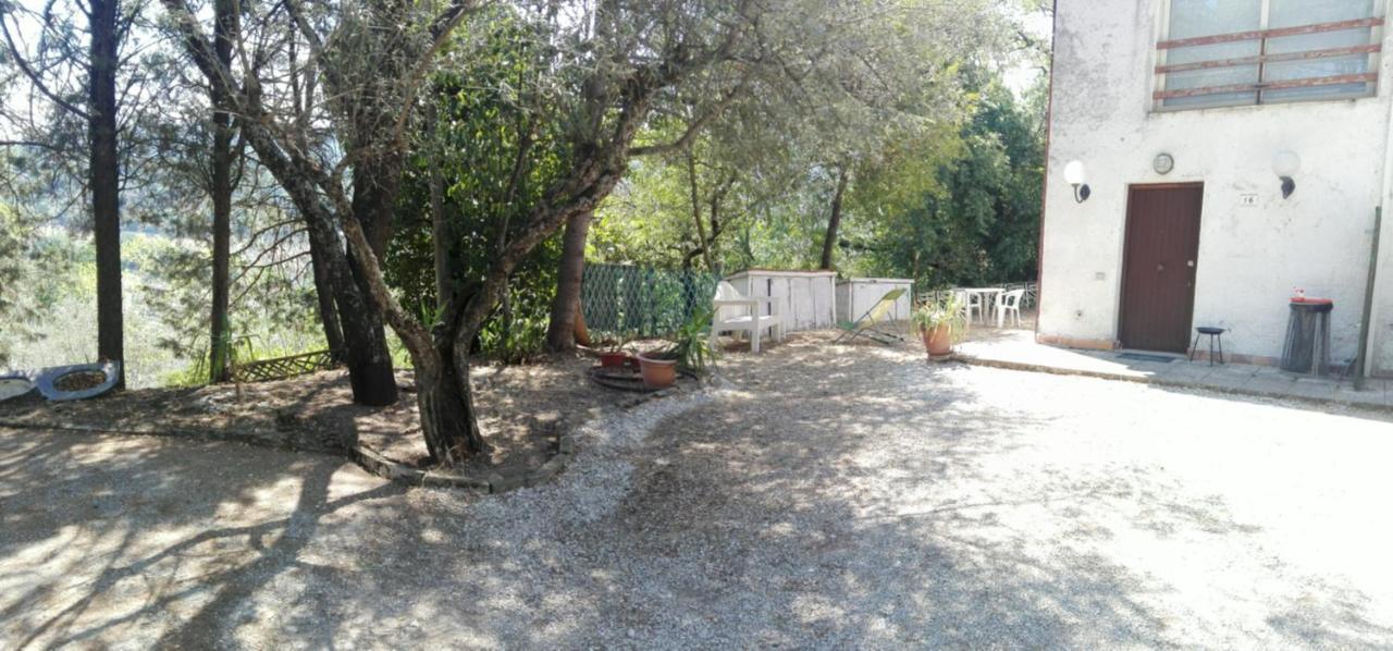 Casa nel Verde Terni Esterno foto